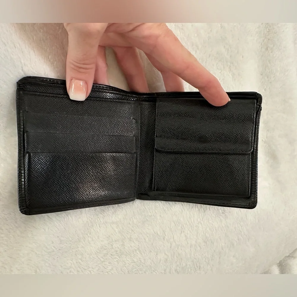 LOUIS VUITTON EPI LEATHER PORTEFEUILLE MARCO BLACK BIFOLD WALLET MADE IN FRANCE